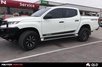 MITSUBISHI TRITON MO970 GLOSS BLACK MACHINED FACE